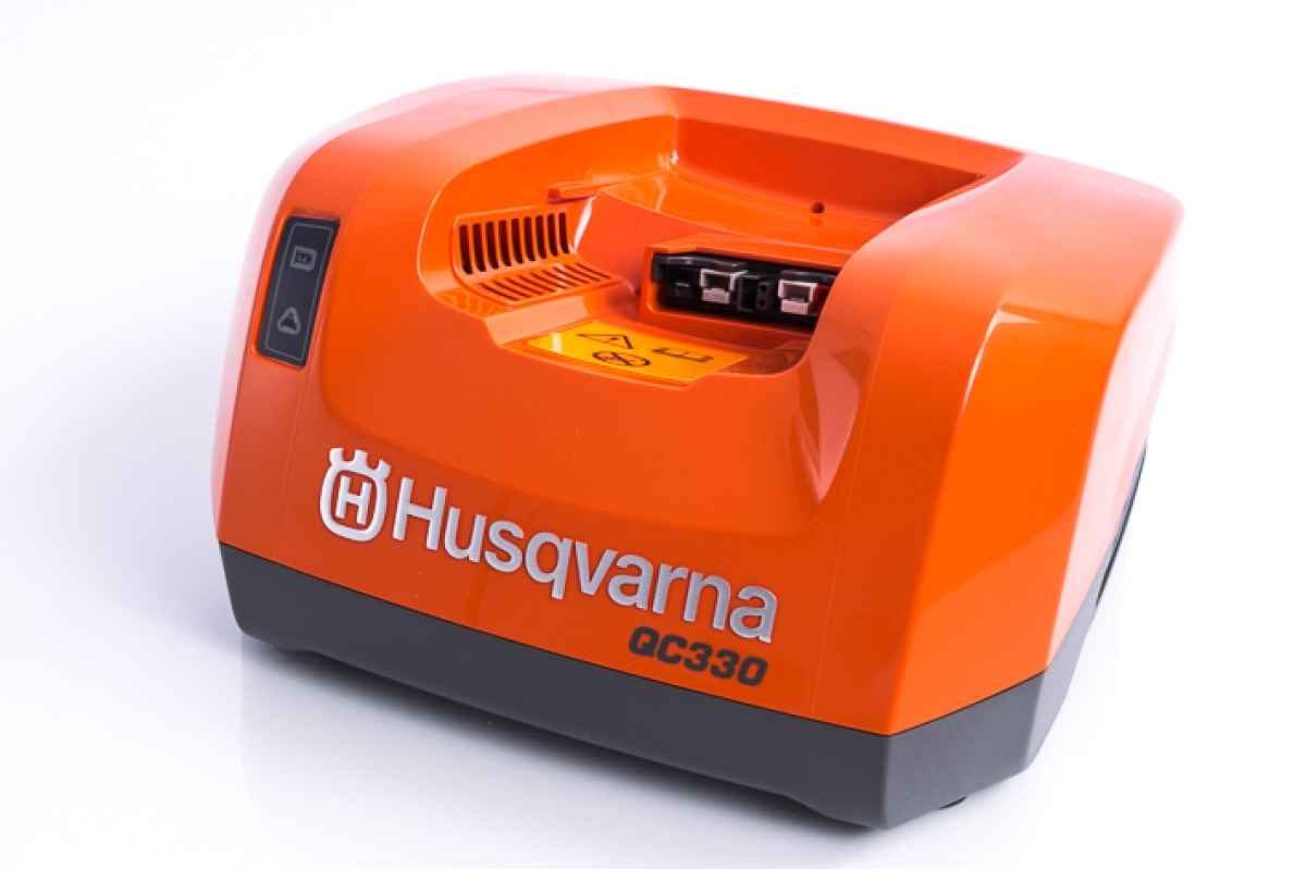 Husqvarna QC330 40V Ladegerät | Für Alle Husqvarna 100 Serie Akkus | Mit Energiesparmodus