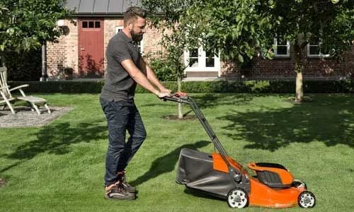 Akku Rasenmäher