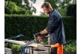 Husqvarna Akku Kettensäge 215i 12"+B70/C80